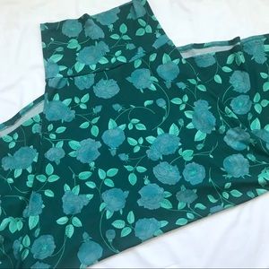 Lularoe XS Tealish/green Roses Maxi